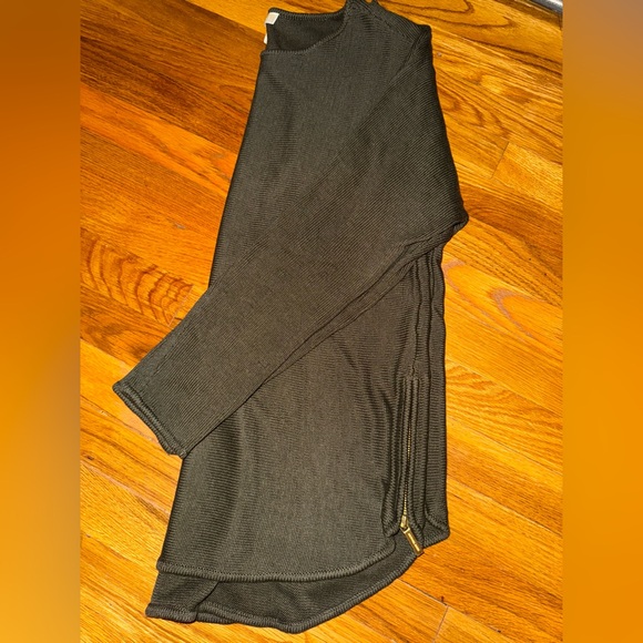 Michael Kors Knit Top - Picture 2 of 4